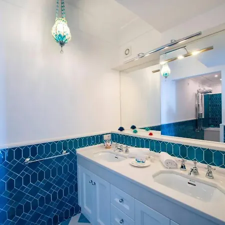 The Mediterranean Arthouse - Stunning Sea View Villa